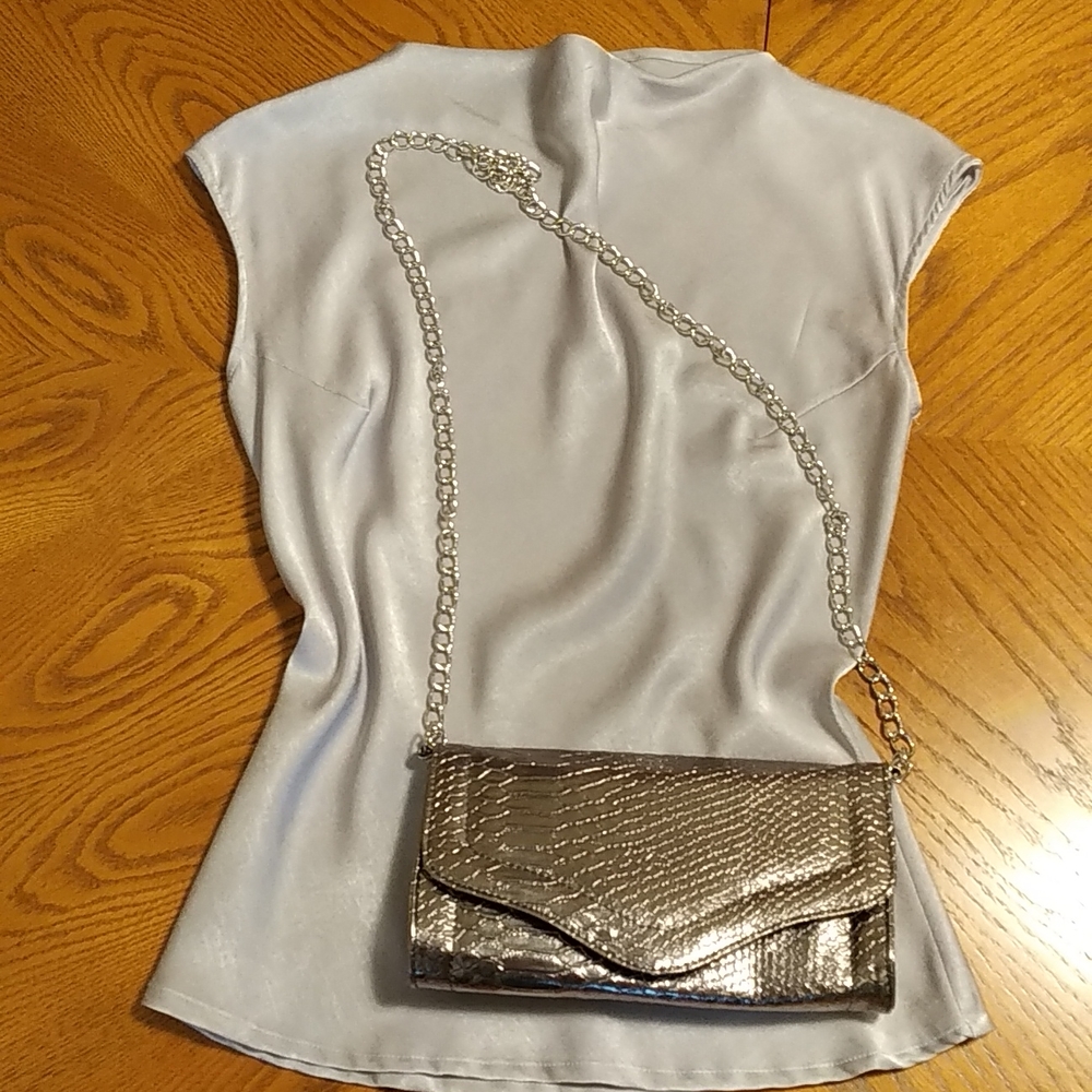 Laura Metallic Evening Clutch - Picture 8 of 8